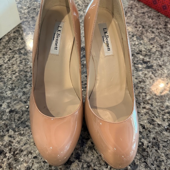 L.K. Bennett Patent Platform Shoes size 8 previously owned - Picture 2 of 4